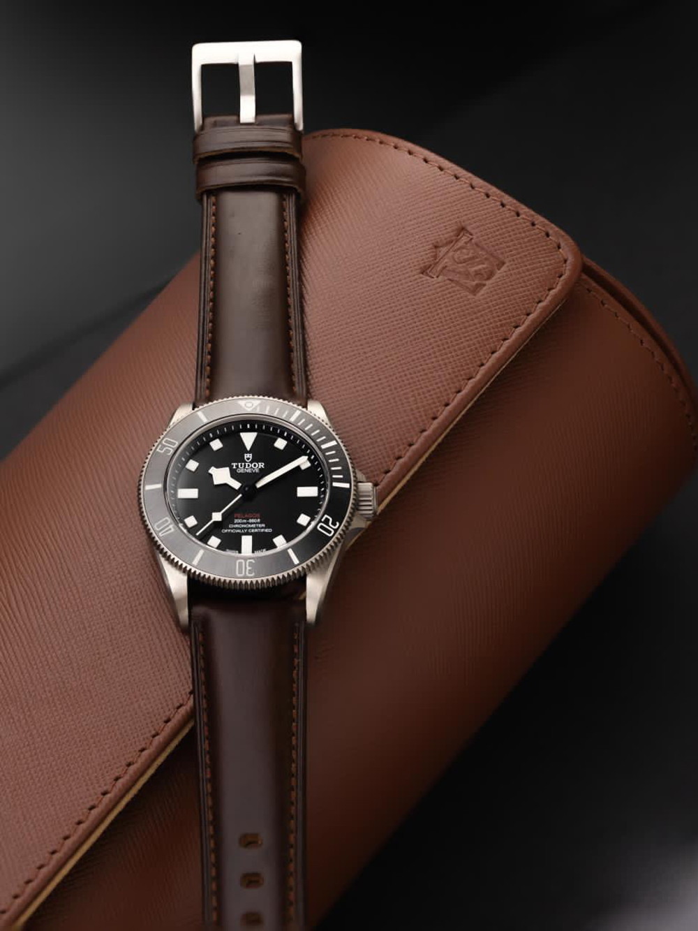 أحزمة ساعات هيمسوت من الجلد ال - مراجعة Suede Strap Watch وسعره
