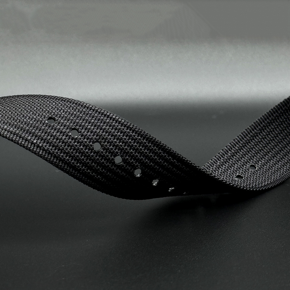 حزام ساعة من القماش باللون الأ - مراجعة Nato Strap Nylon وسعره