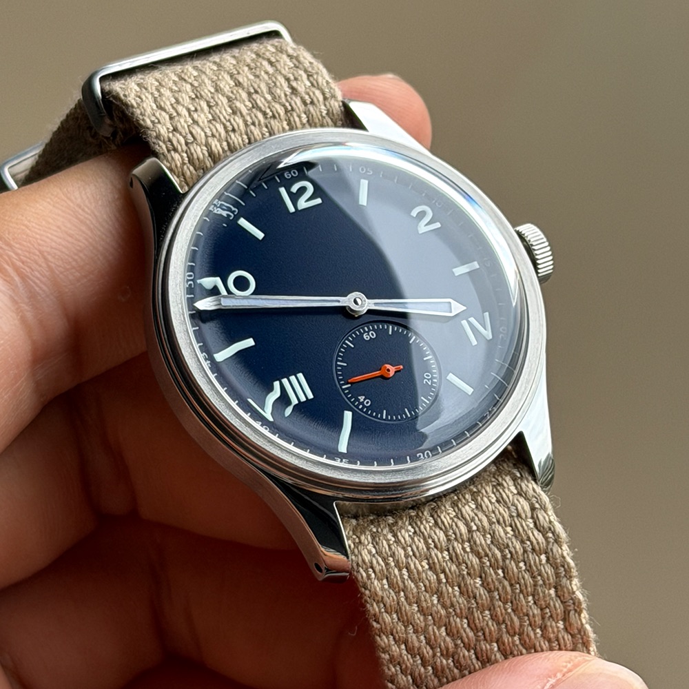 ساعة رجالية رسمية زرقاء كاليفو - مراجعة Omega Watch Constellation وسعره